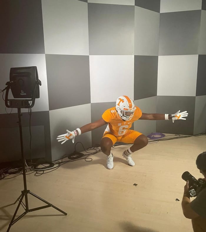 2025 EDGE Zion Grady during an unofficial visit to Tennessee in Knoxville, Tennessee, on July 30, 2022. (Photo courtesy of Zion Grady)